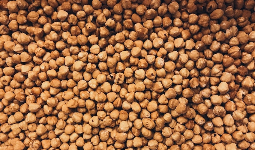 organic hazel nuts